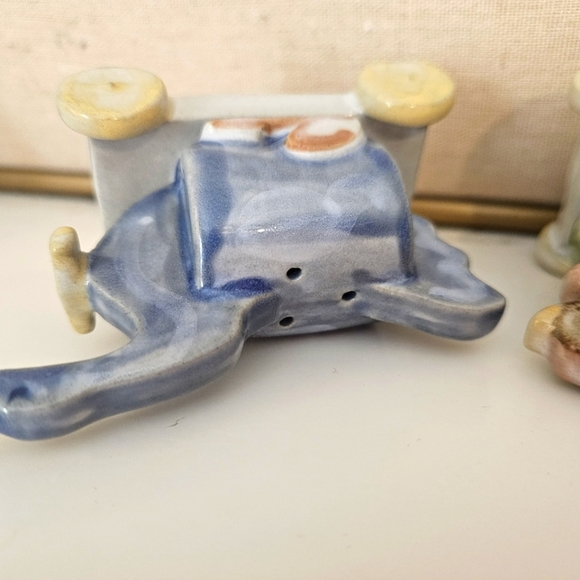 Louisville Stoneware Pull Toy - Set of 3 Figurines Cow Duck Chicken Seasoning - Picture 14 of 14